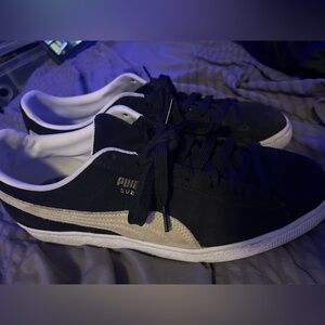 BLACK PUMA SUEDE SHOES SIZE 11